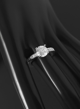 明星同款单颗密镶圆锆石银戒指