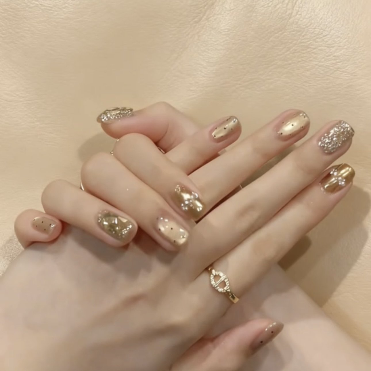 秋冬新款高定款纯手工高级感美甲贴片成品可拆卸假指甲显白短款,淘宝优惠券,粉丝福利购,淘宝优惠卷