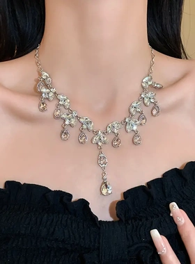 镶钻花朵水滴流苏项链轻奢高级感锁骨链小众时尚百搭设计颈饰