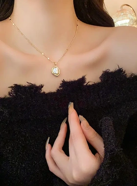 真金电镀珍珠几何吊坠项链复古简约气质锁骨链高级感百搭饰品