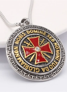 p1135 饰品 欧美个性复古十字架盾牌男士钛钢吊坠项链