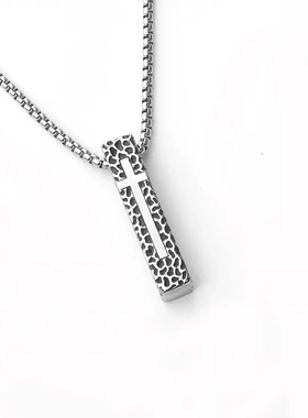 2025电商流行个性饰品 叶钛钢吊坠项链树叶项链毛衣链