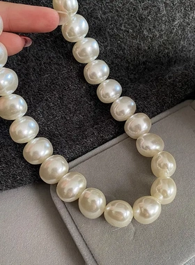 法式轻奢高级感珍珠项链精致简约百搭通勤毛衣链时端锁骨链女