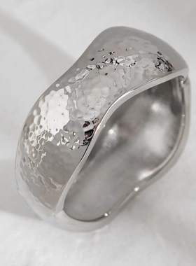 欧美饰品 夸张宽边光面锤仔纹手镯 不规则合金braelet套装