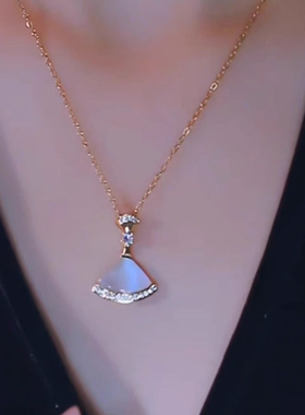 小裙子项链女百搭小众锁骨链饰品