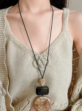 秋冬水滴方形扁圆树脂项链港风复古设计长款毛衣链简约气质项饰女