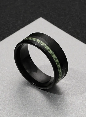 新款时尚简约碳纤维侧边线 不锈钢戒指多色钛钢指环 直供