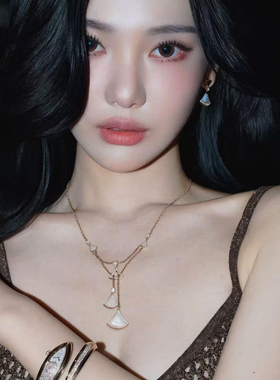 韩秀娜扇子项链女款玫瑰金五裙子吊坠流苏锁骨链气质多层扇形颈链