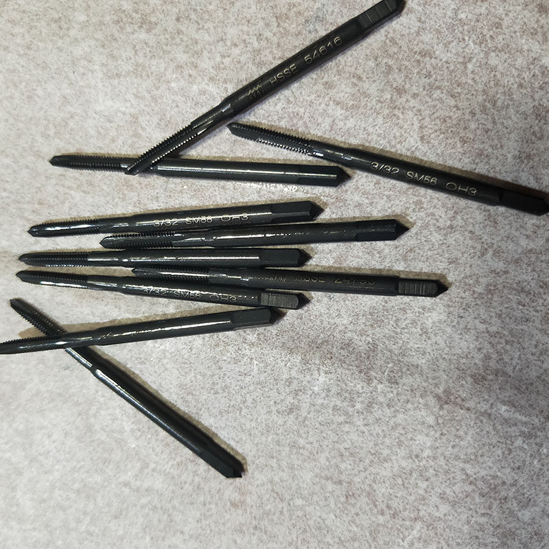 3/32SM56机用丝攻 氮化黑色螺尖通孔丝锥 缝纫机配件小丝攻高速钢,淘宝优惠券,粉丝福利购,淘宝优惠卷