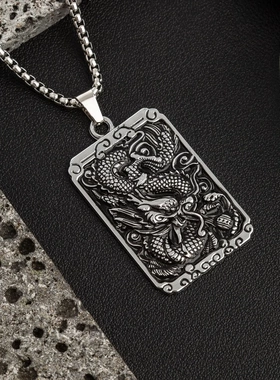 钛钢生肖龙牌项链男款复古高级感嘻哈个性龙爪吊坠毛衣链小众配饰