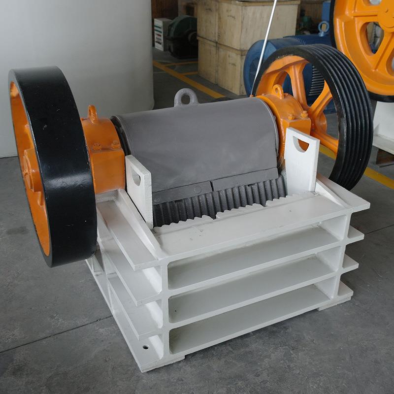 69颚式破碎机小型鳄式破碎机鄂式破碎机型号及参数 - 图0