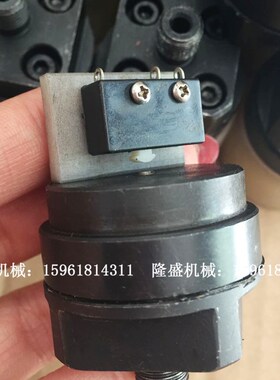 无锡机床厂 无心磨床配件 高精度MGT1050压力继电器29A薄膜返馈器