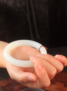 正圈新疆和田玉羊脂白玉平安镯