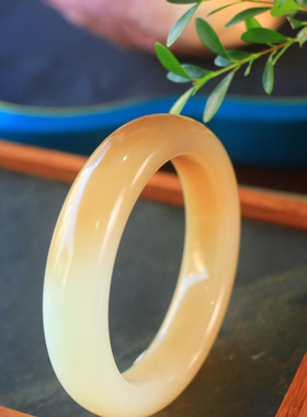 新疆且末糖白手镯山料平安镯玉镯