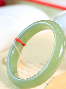 天然和田玉手镯女款晴水色