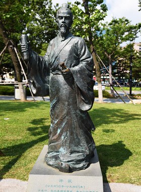 铸铜兵圣孙武人物雕塑定制铜像古代春秋时期孙子兵法雕像落地摆件