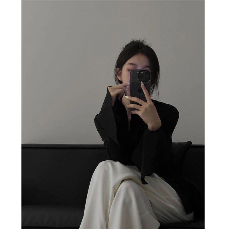 春季酷飒御姐风高级感时尚套装女炸街喇叭袖衬衫白色阔腿裤两件套,淘宝优惠券,粉丝福利购,淘宝优惠卷