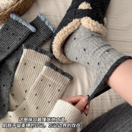 Chaussettes en peluche à pois pour femmes, chaussettes grises mi-mollet, automne et hiver