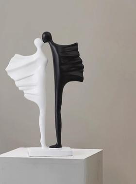 抽象艺术人物摆件高级感小众黑色情侣雕像电视柜装饰客厅意式极简