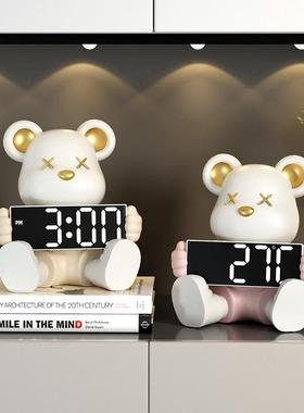 暴力熊时钟闹钟客厅电视柜摆件桌面摆放钟表台式装饰品创意电子钟