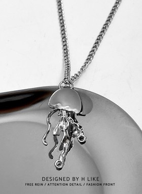 磨砂水晶水母项链吊坠饰品钛钢个性蛇骨短款卫衣链男女冷淡风配饰