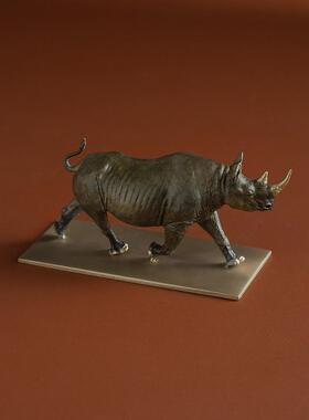 青铜美女黄铜犀牛装饰心与精神犀牛家居装饰办公书柜工艺品高端礼