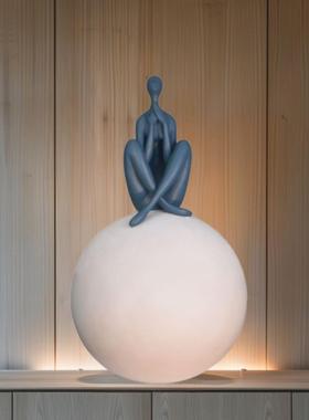 酒店别墅艺术摆件底座落地简约创意蓝色人物雕塑人像树脂抽象装饰