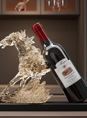 马到成功红酒架摆件轻奢高档客厅2025新款电视柜餐柜酒柜装饰品