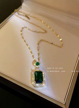 复古绿色宝石项链女高级设计感小众轻奢锁骨链耳针2025年新款潮