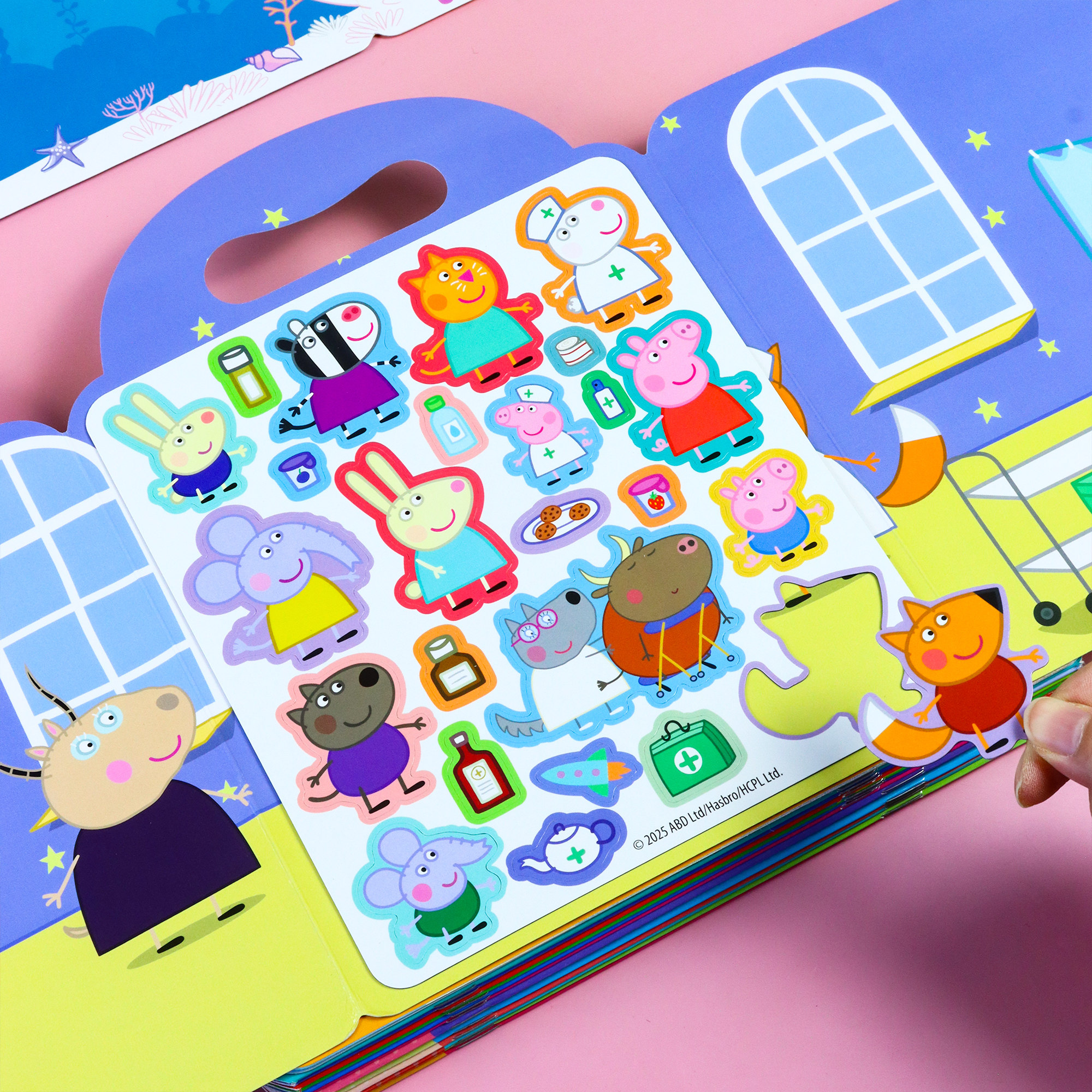 小猪佩奇儿童全景磁力安静贴纸书0-3到6岁磁力粘贴画宝宝益智玩具