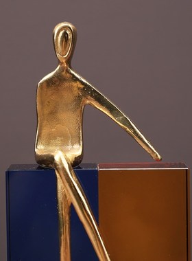 美式创意抽象黄铜水晶人物摆件家居客厅玄关电视柜样板房装饰摆设