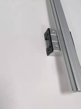 黑色内置双轴心带锁紧滑块静音重型直线导轨SGR10E15N20N3550