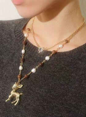 行走的动物小鹿珍珠黑色长项链质感时尚小众小鹿吊坠女款百搭首饰