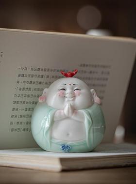 创意陶瓷大肚弥勒佛摆件可爱招财笑佛家居客厅办公桌面装饰工艺品