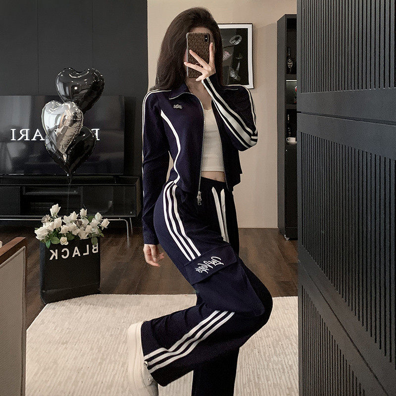 高级感洋气休闲运动风套装女秋季新款韩式短款阔腿裤两件套潮,淘宝优惠券,粉丝福利购,淘宝优惠卷