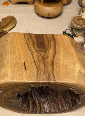 香樟木根雕凳子置物架