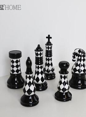 现代简约创意黑白棋盘格国际象棋摆件家居酒柜电视柜软装饰品摆设