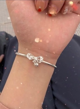在逃公主蝴蝶结合金手镯女甜美小清新铃铛手链可调大小不掉色手饰