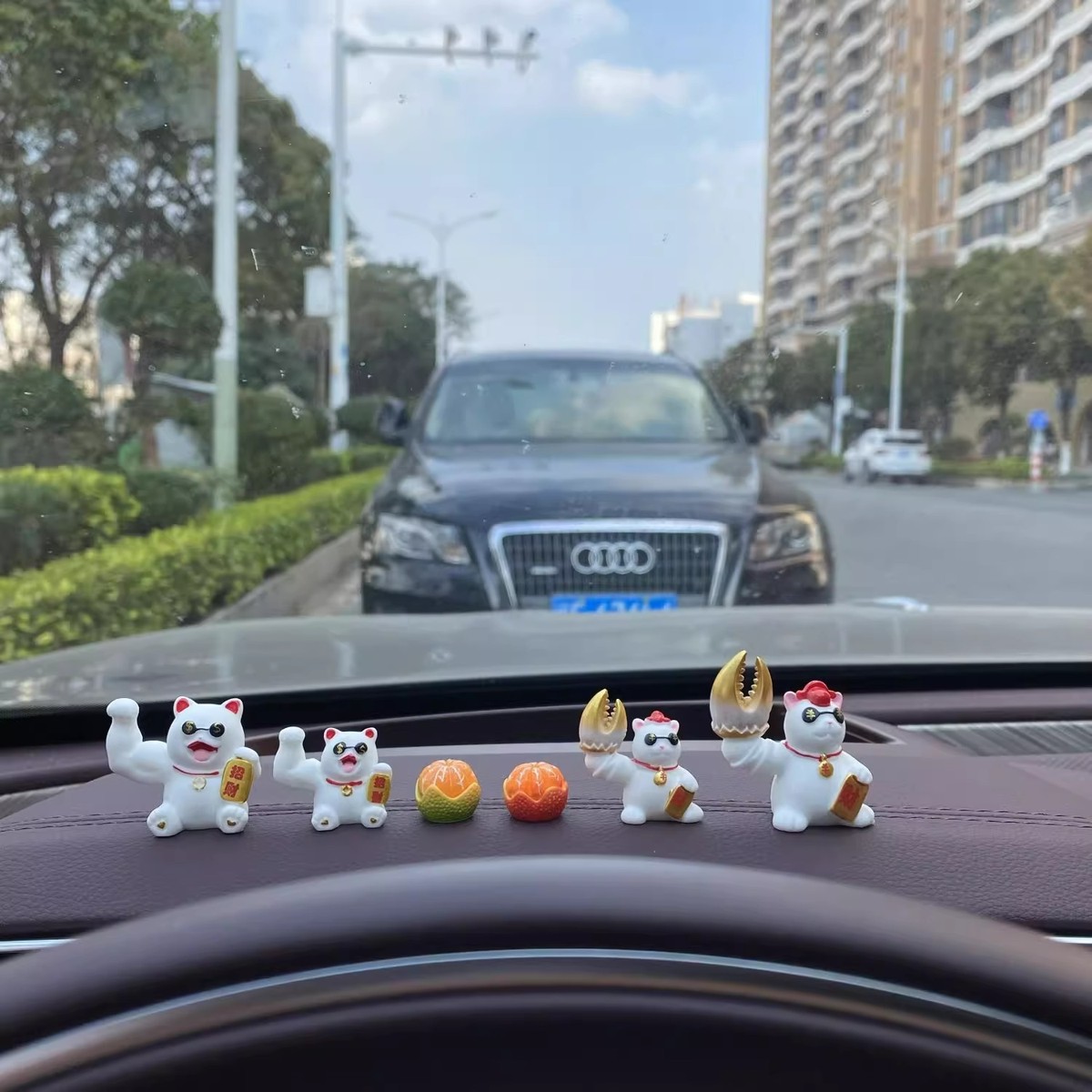 巨有钱招财猫大吉大利摆件创意汽车中控台可爱车载装饰卡通饰品 - 图1