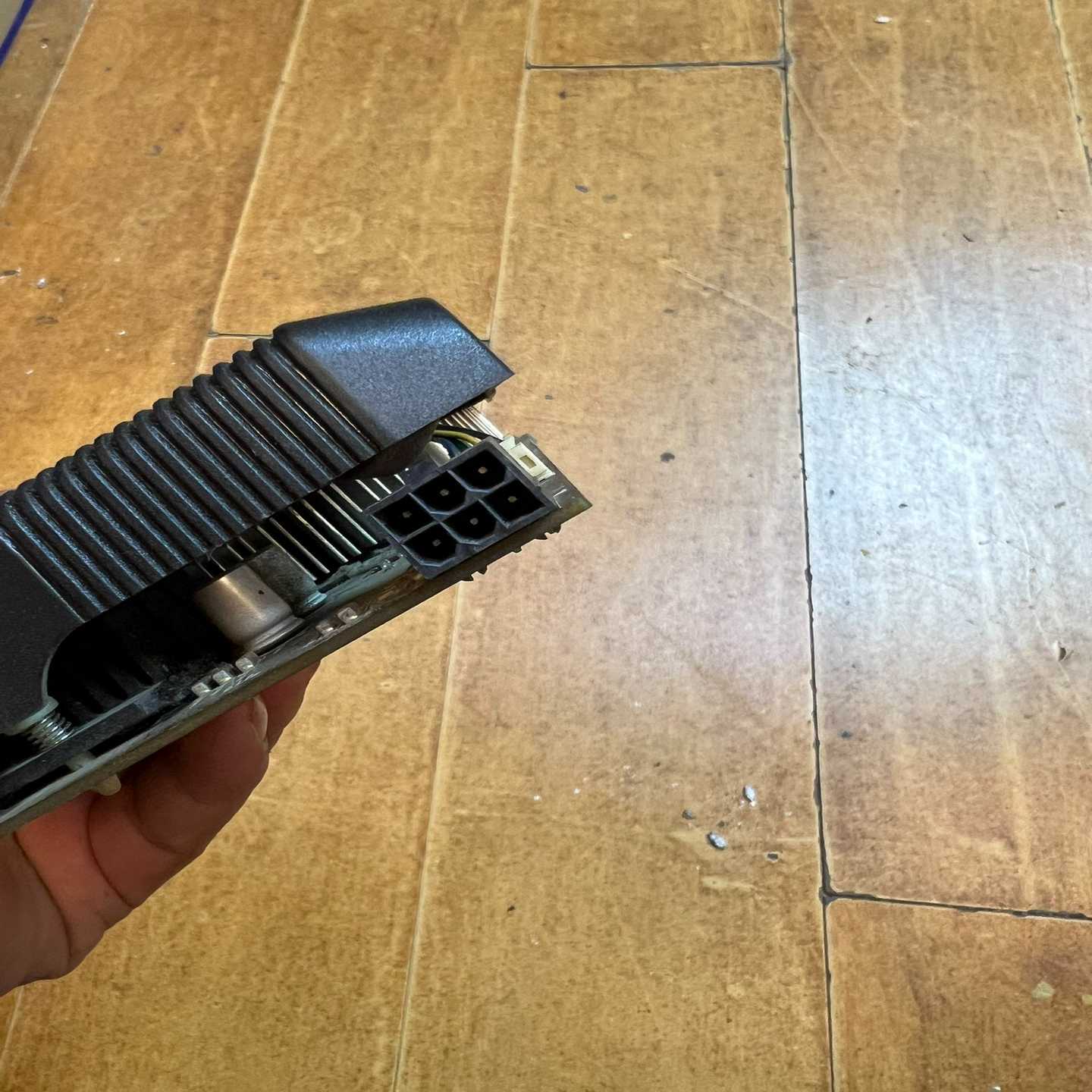 微星GTX550Ti显卡,1G显存,拆机卡,功能正常,无修无--议价商品 - 图1