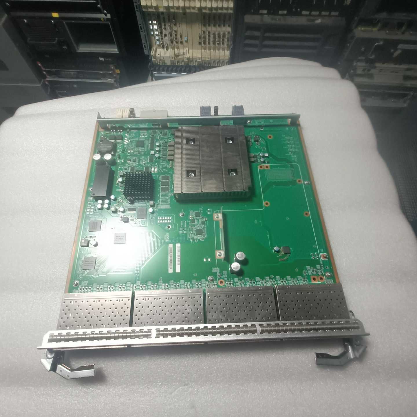 询价~华为LSS7X48SX6S0 48端口万兆以太网光接口板(X - 图1