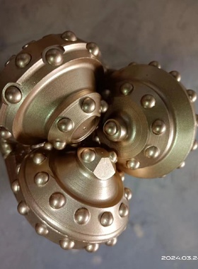 银海钻头厂家供应93mm镶齿IADC637三牙轮钻头