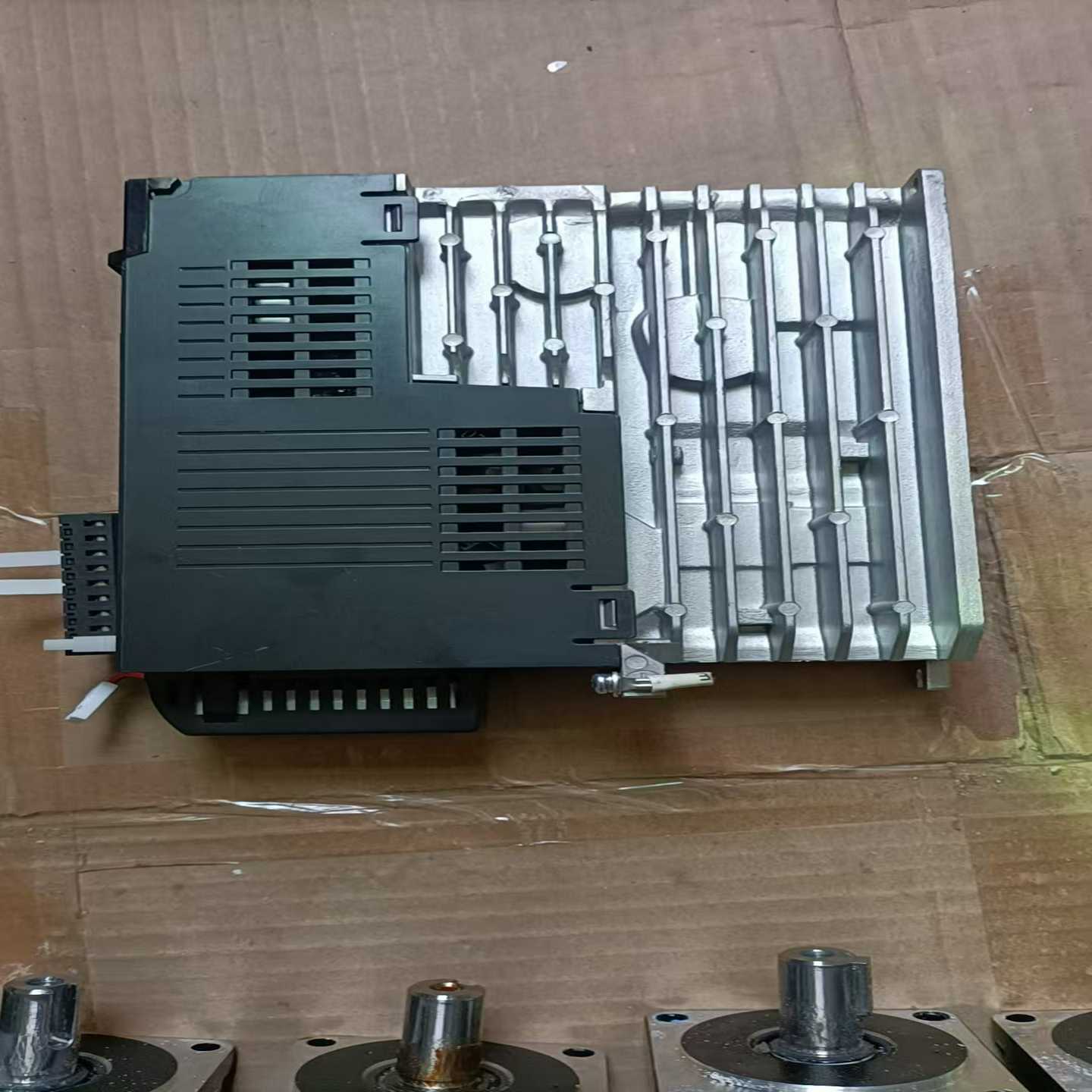 汇川伺服驱动器SV630NS2R8I,配套电机MS1H4-4--议价商品 - 图0