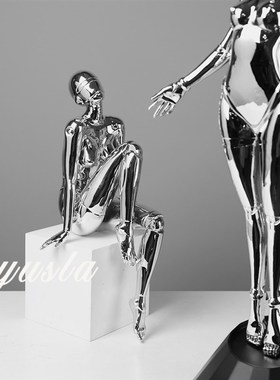 现代艺术机械科技人物雕塑客厅电视柜桌面装饰品样板间家居现
