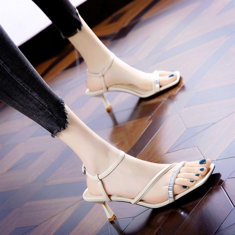 法式露趾细跟凉鞋女中跟不累脚2024年新款黑色通勤水钻方头高跟鞋,淘宝优惠券,粉丝福利购,淘宝优惠卷