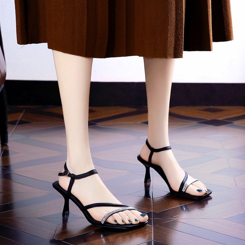 法式露趾细跟凉鞋女中跟不累脚2024年新款黑色通勤水钻方头高跟鞋,淘宝优惠券,粉丝福利购,淘宝优惠卷