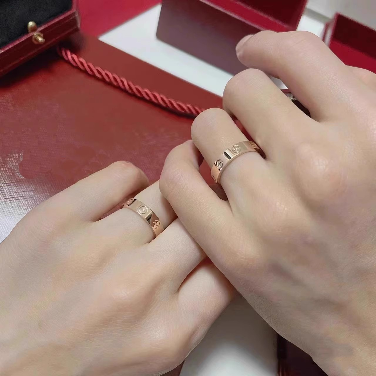 18K玫瑰金AU750彩金男女戒指情侣款对戒尾戒情人节生日礼物送女友