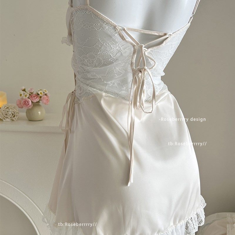 Roseberrrry奶芙梨涡 法式带胸垫甜美睡裙纯欲宫廷风露背蕾丝睡裙,淘宝优惠券,粉丝福利购,淘宝优惠卷