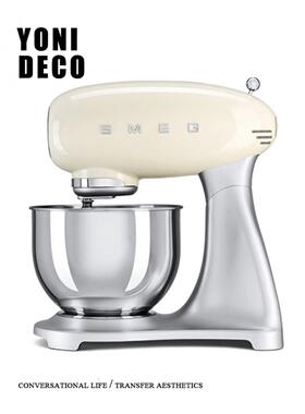 样板间厨房烘焙主题软装饰品彷真面包料理机摆件美食杂志覆古台秤