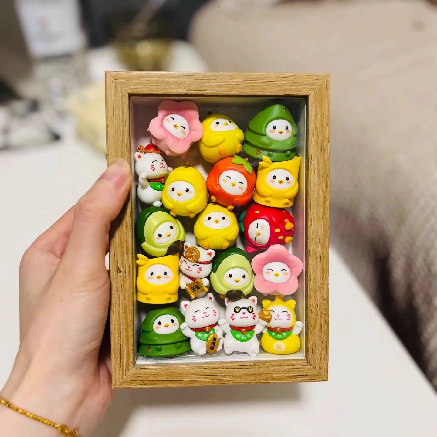 2025新款立体中空相框透明大尺寸7寸8寸手办展示框纯木质相框摆台,淘宝优惠券,粉丝福利购,淘宝优惠卷